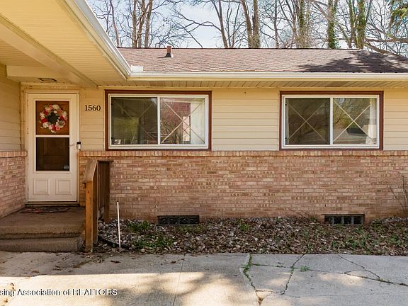 3rd image of 1560 Cahill Dr