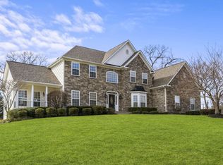 2 Towering Oaks Dr, Fredericksburg, VA 22405
