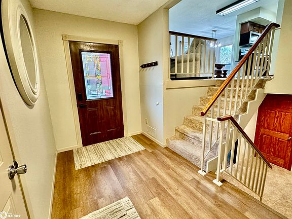 4th image of 311 26th Ave S