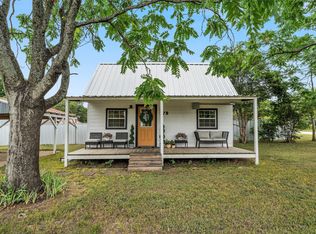 179 W Ross St, Walnut Springs, TX 76690