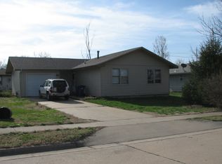 1024 E Scott St, Springfield, MO 65802