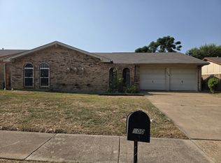 500 Cavendish Dr, Arlington, TX 76014