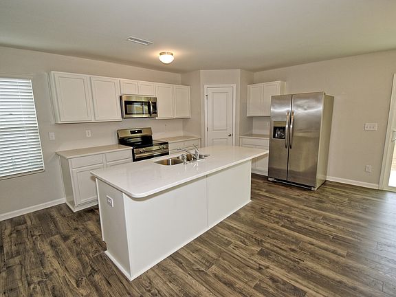 5th image of 700 Spellbrook Rd