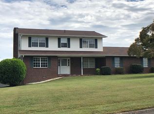 3324 Scarlet Dr, Maryville, TN 37804