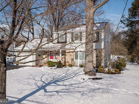 2nd image of 1917 Palomino Dr