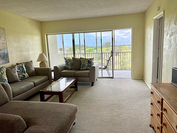 3rd image of 3000 N PALM AIRE Drive #603