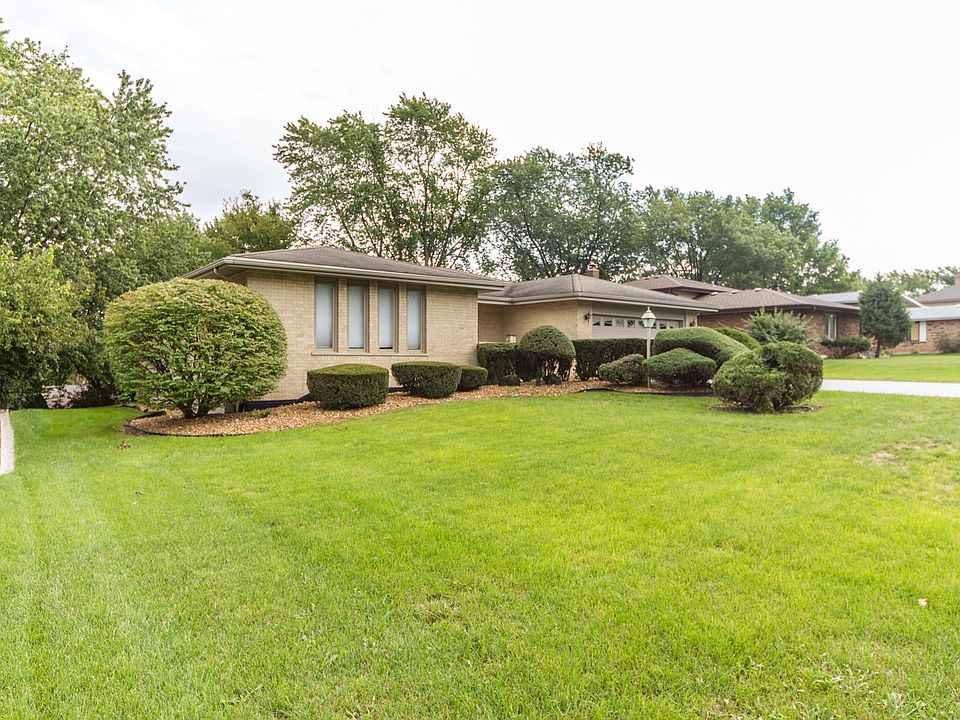 1st image of 8142 Crestview Dr