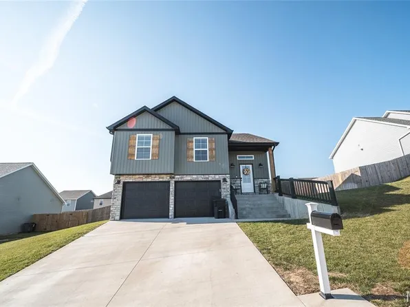 203 Majestic Dr, Waynesville, MO 65583