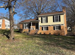 9208 Robert Burns Ct, Charlotte, NC 28213