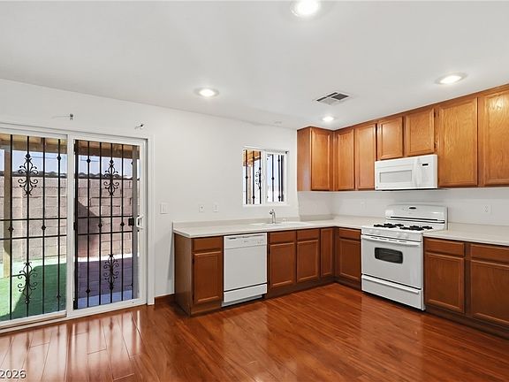 2nd image of 4960 Blue Marlin Ave