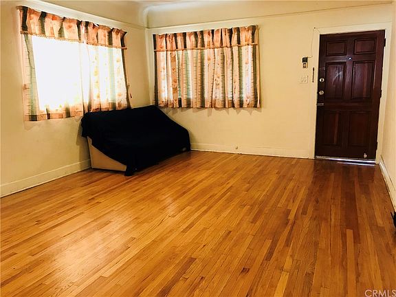 5th image of 3026 Brighton St