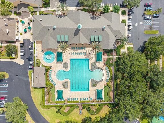 3rd image of 15092 SW 14th Avenue Rd