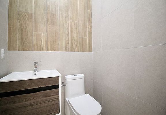 5th image of 223 E 96th St #1AA