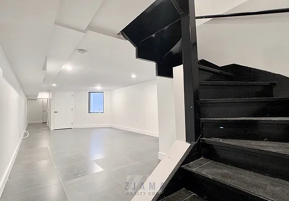 Rented by Zjama Realty Corp | media 25