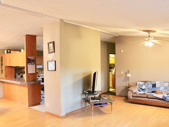 4th image of 32510 Winterwood Ln