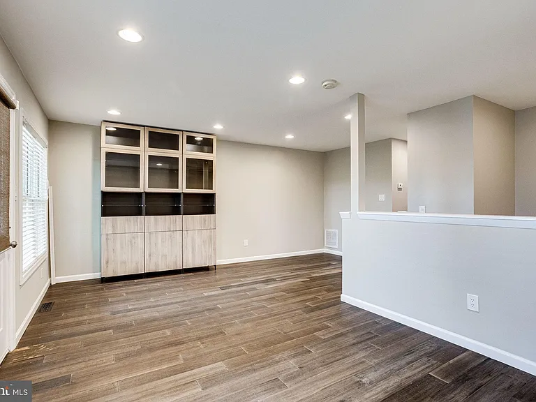 2648 Bowen Rd SE — Photo 6