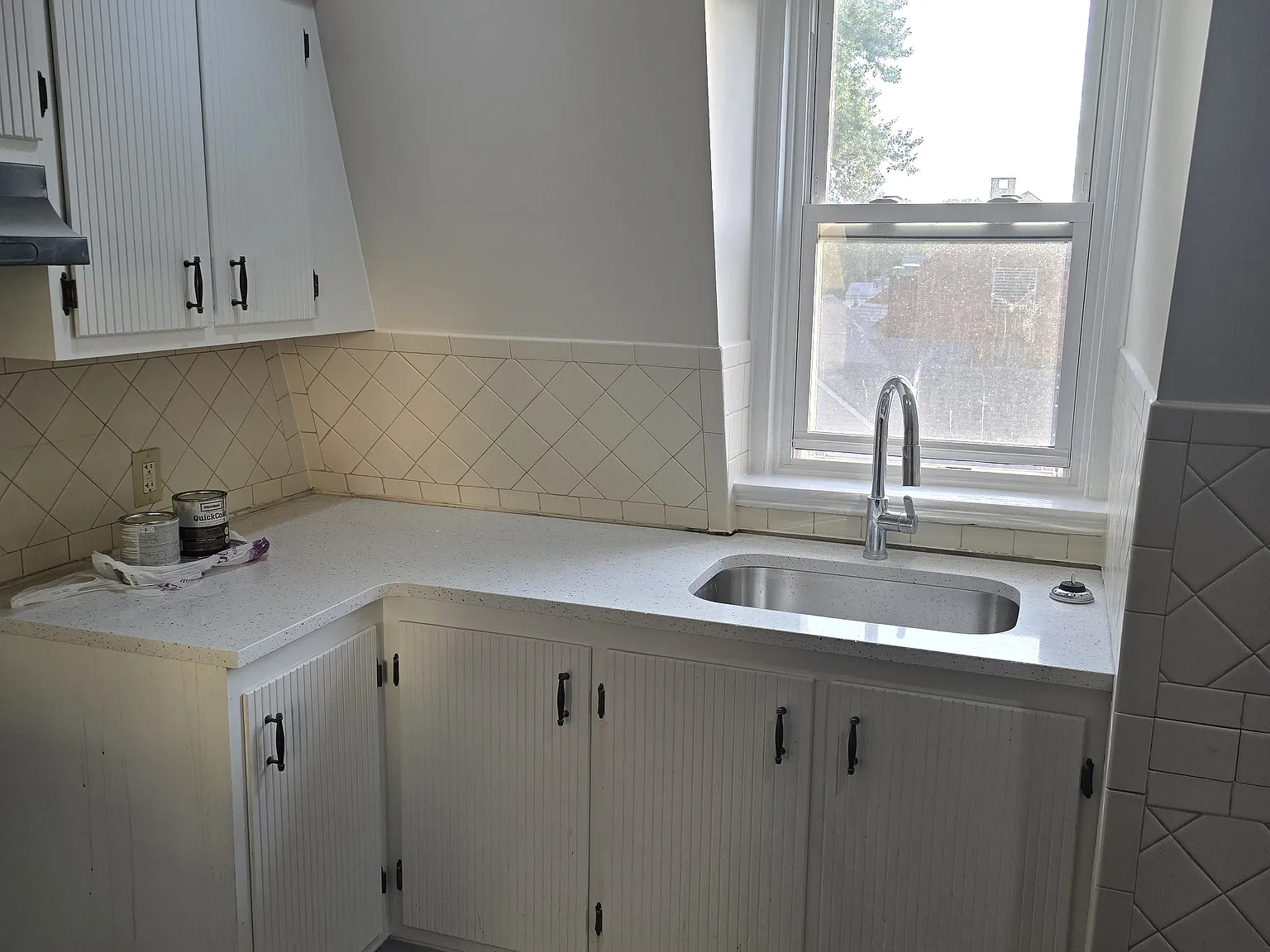 121 E 4th Ave — Photo 1