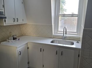 121 E 4th Ave #5, Roselle, NJ 07203