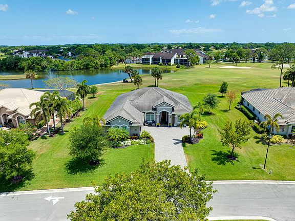 3rd image of 3012 Bent Pine Drive