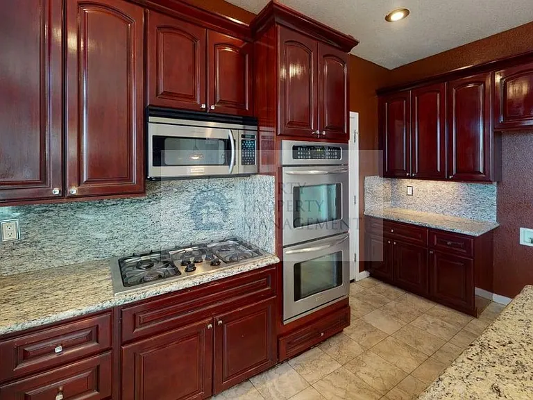 186 Ravenstone Way — Photo 7