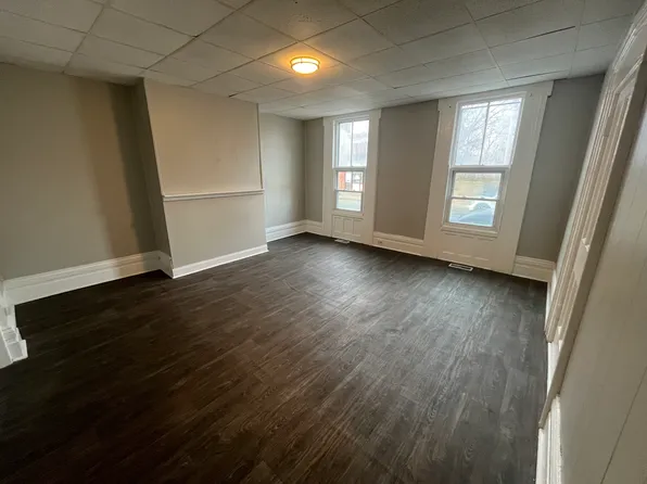 3016 6th Ave #1, Troy, NY 12180