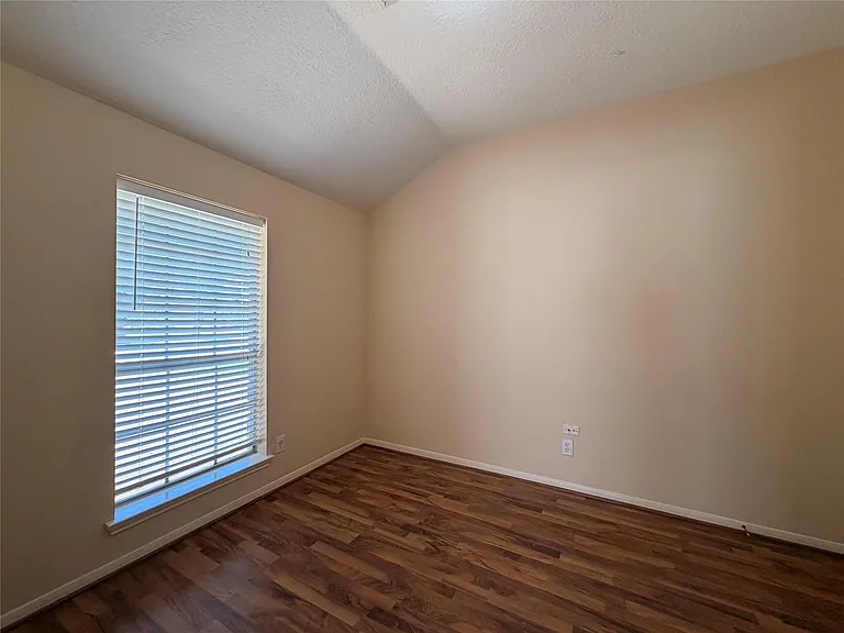 6518 Smoke Tree Ln — Photo 3