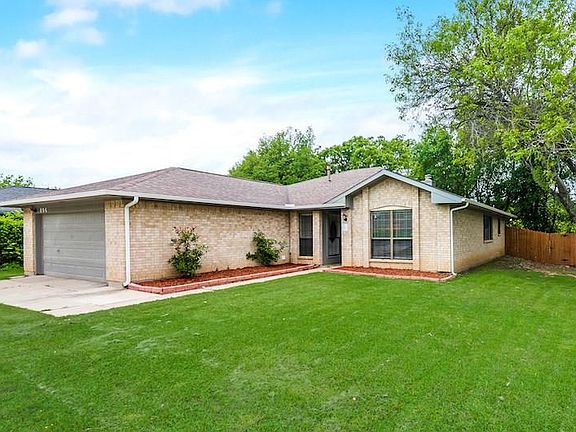 4th image of 806 Creekside Dr