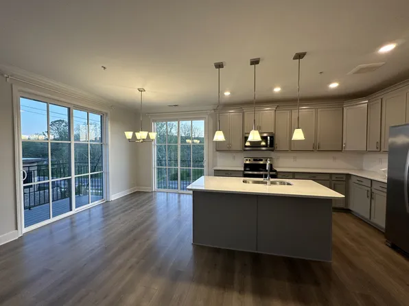 1011 Vida Way APT 207, Nolensville, TN 37135