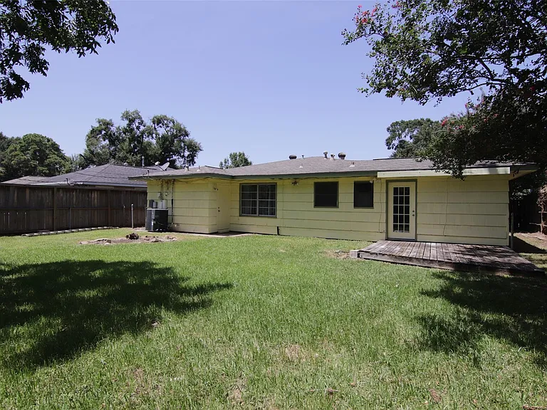 6601 Stroud Dr — Photo 20