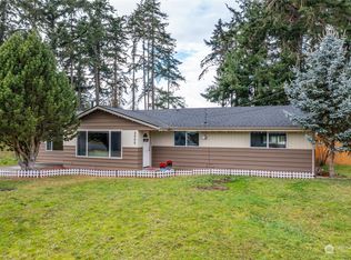 2555 Ridgeview Dr, Oak Harbor, WA 98277