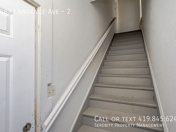 2nd image of 2463 Lawrence Ave #2