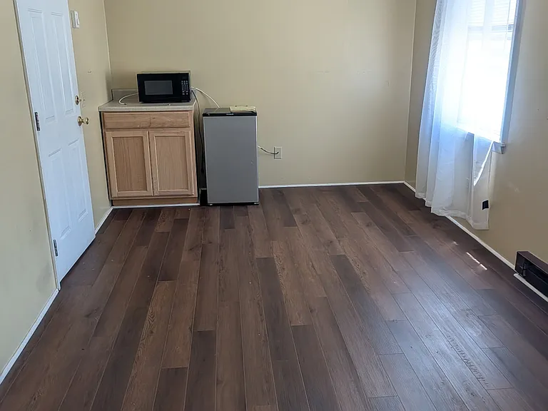 172 Main St #10 — Photo 8