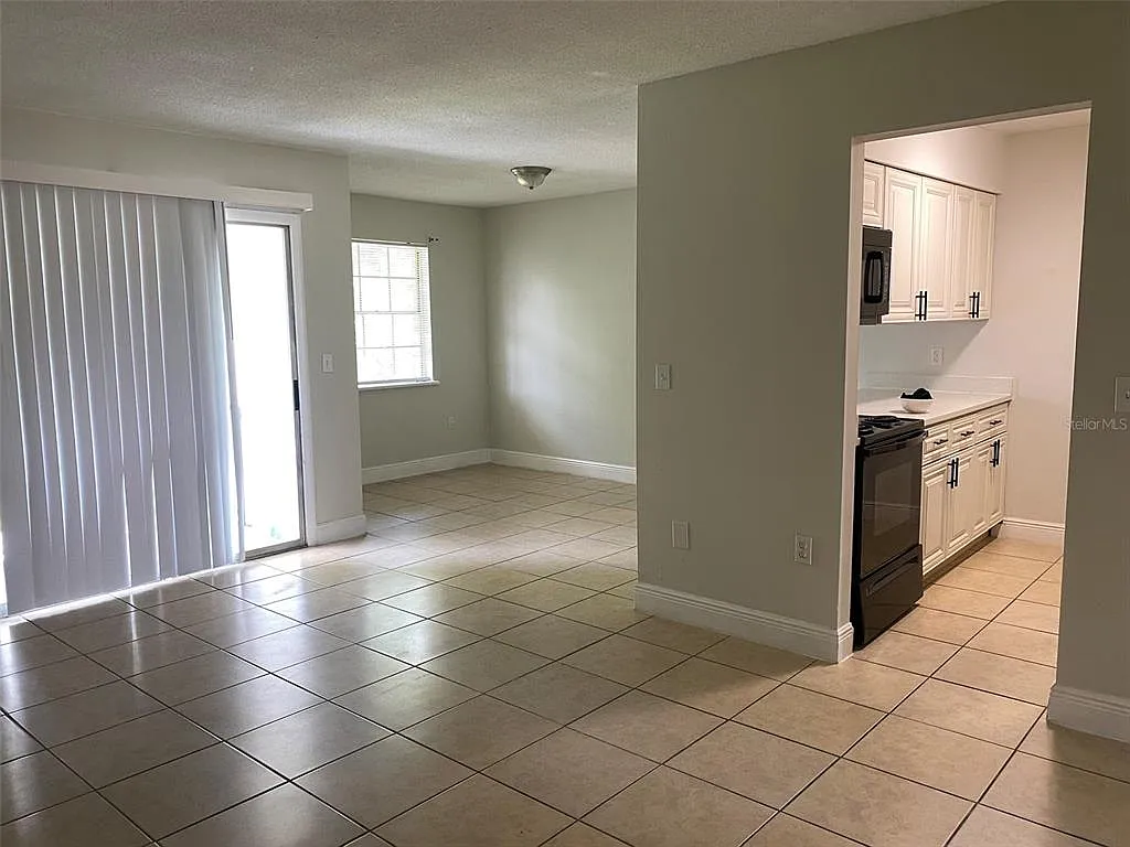 1 bed, 1.0 bath, 728 sqft, $1,350 — Photo 2
