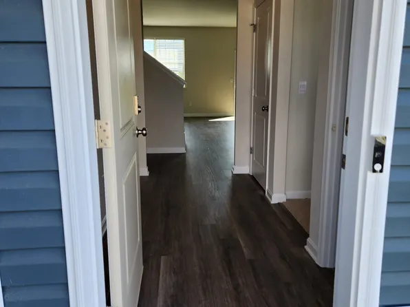 103 Medley Way, Stephens City, VA 22655