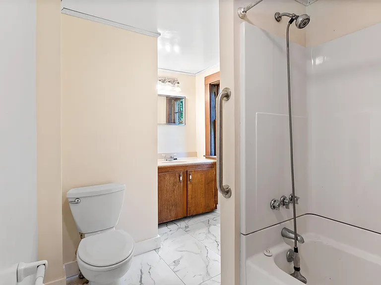 15 Sherburne Rd — Photo 27