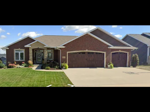 2218 Antler Ridge Dr, Asbury, IA 52002