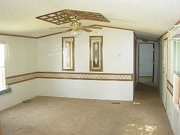 2nd image of 100 Bedivere Blvd