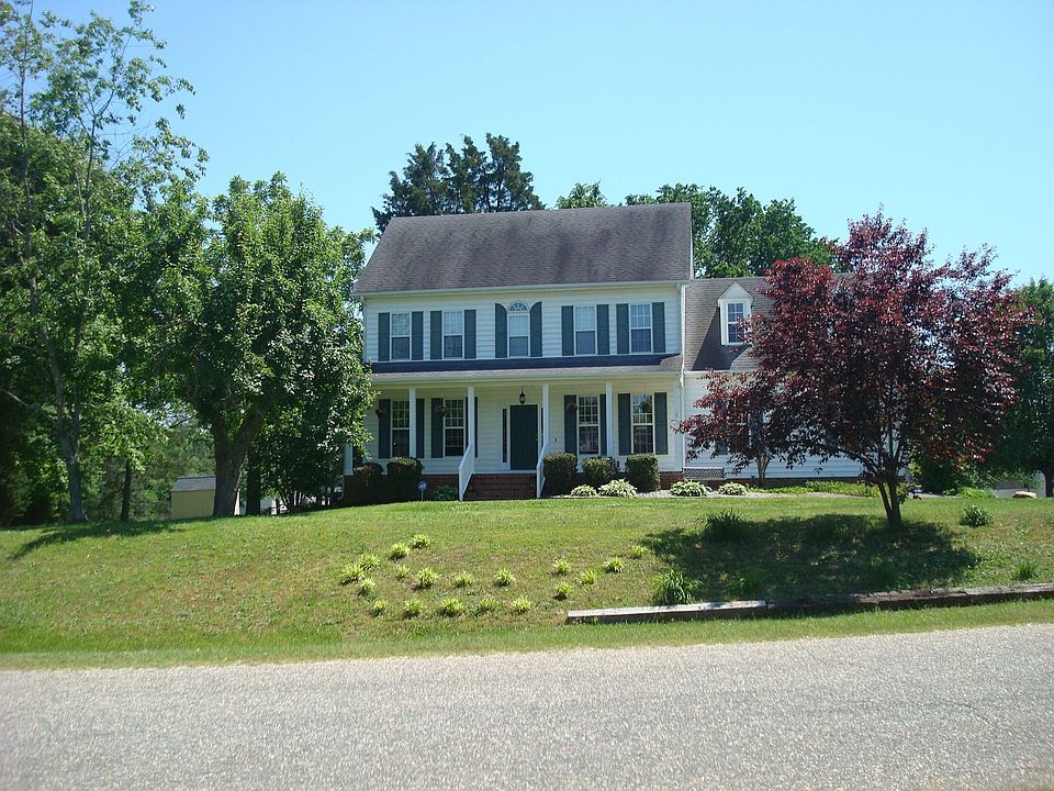 2nd image of 6201 Thurlow Ct