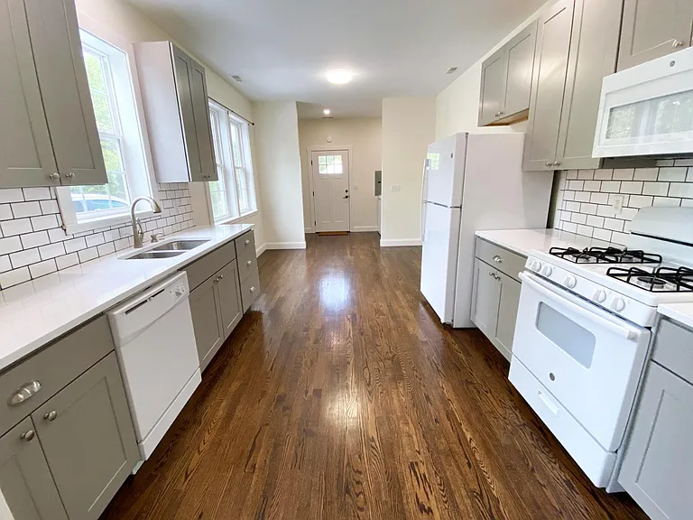 12 S Shannon Ave — Photo 6