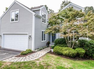 16 Westview Ln #16, Brookfield, CT 06804