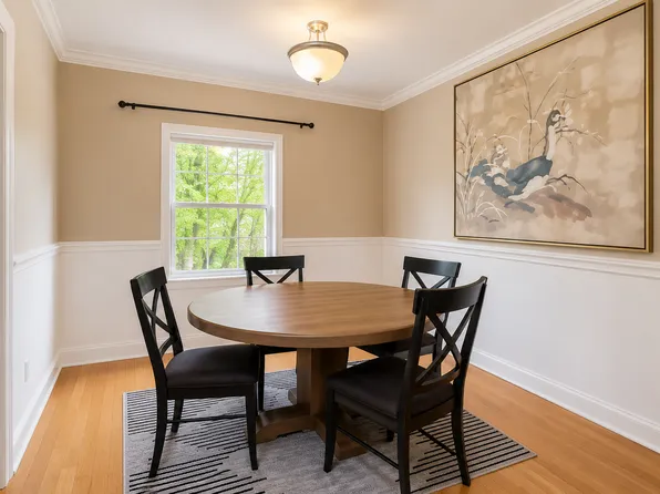 652 Washington St APT 3, Brookline, MA 02446