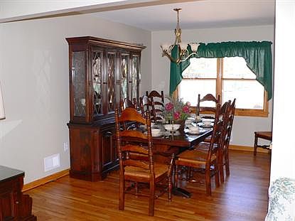 5th image of 11 Williamsburg Ct