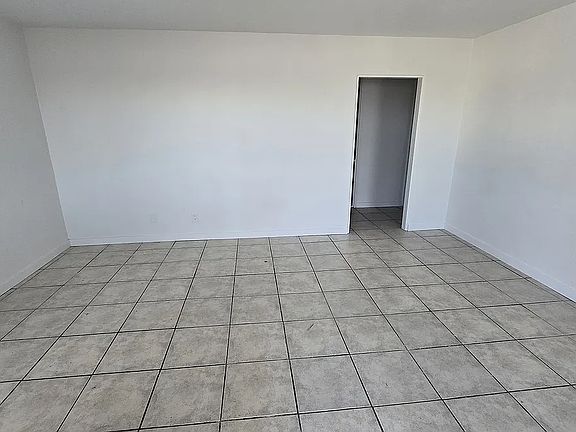 4th image of 4311 Altadena Ave