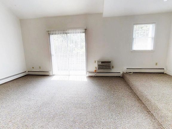 5th image of 40 Austin Ave APT 305
