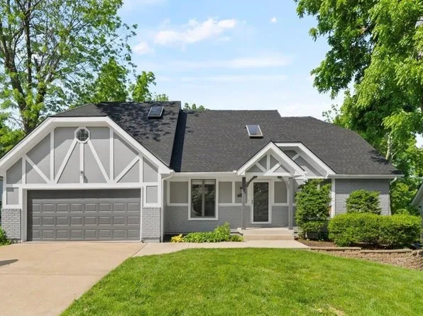 11412 Foster St, Overland Park, KS 66210