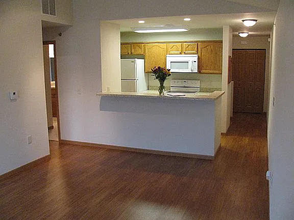 420 Grant St #2 — Photo 4