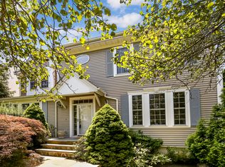 12 Milestone Rd, Rye Brook, NY 10573