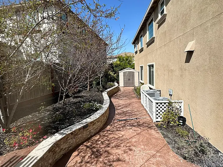 9562 Albert Dr — Photo 12