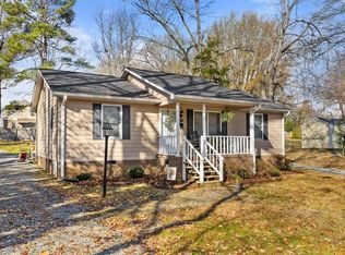 315 N 7th St, Mebane, NC 27302