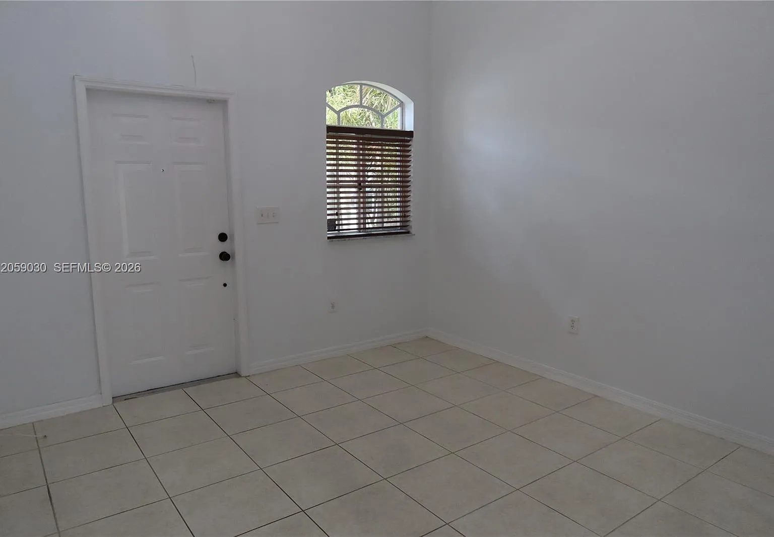 Kendall Village Townvilla — Photo 2